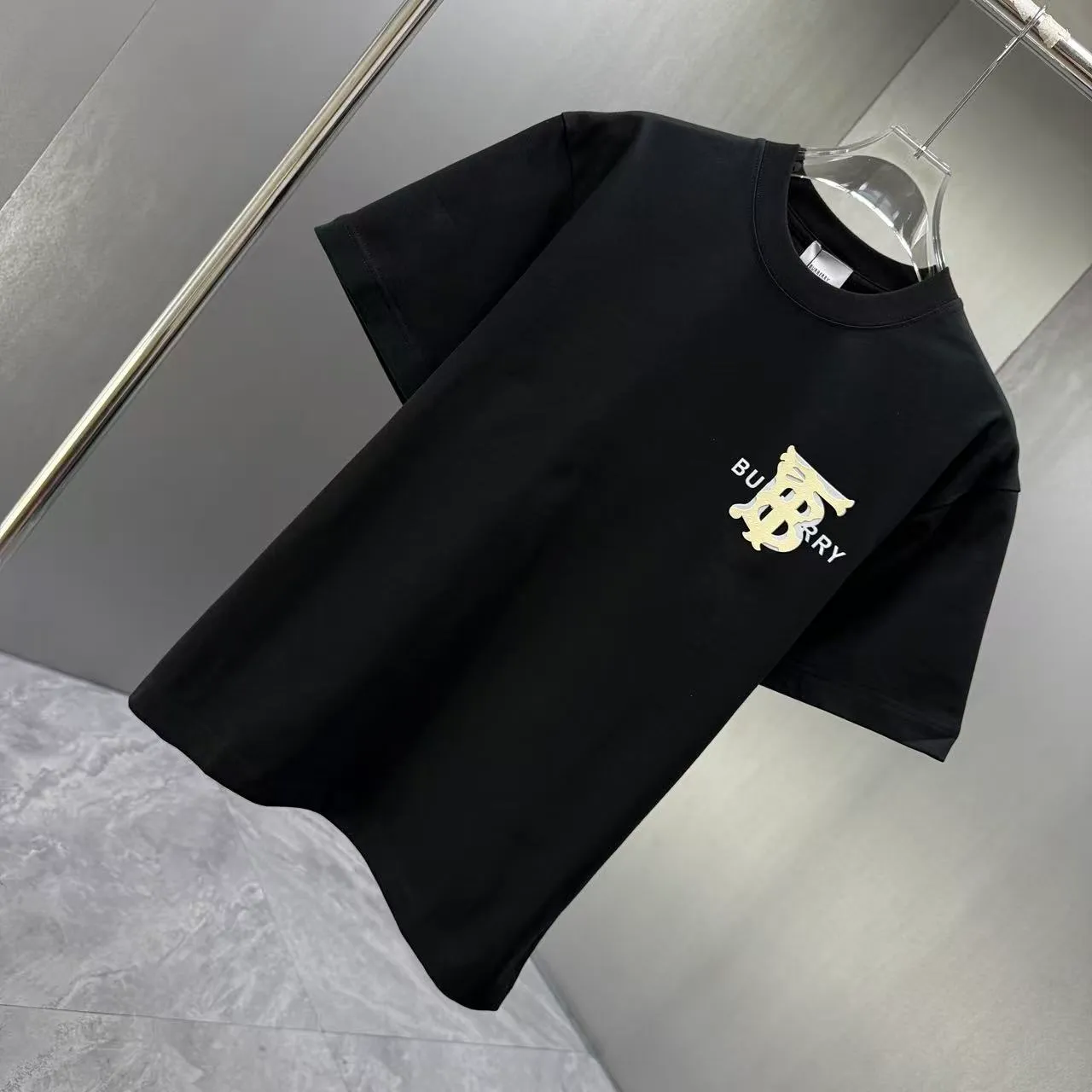 BURBE* * 2026 New Arrival T logo + ：Black White Dark Blue Sizes：S M L XL XXL